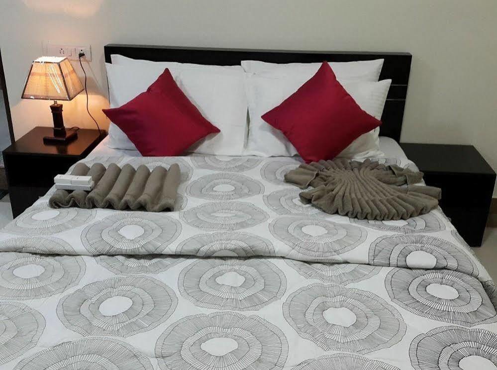 Itsy By Treebo - Palm Emirates Hotel Bangalore Ngoại thất bức ảnh
