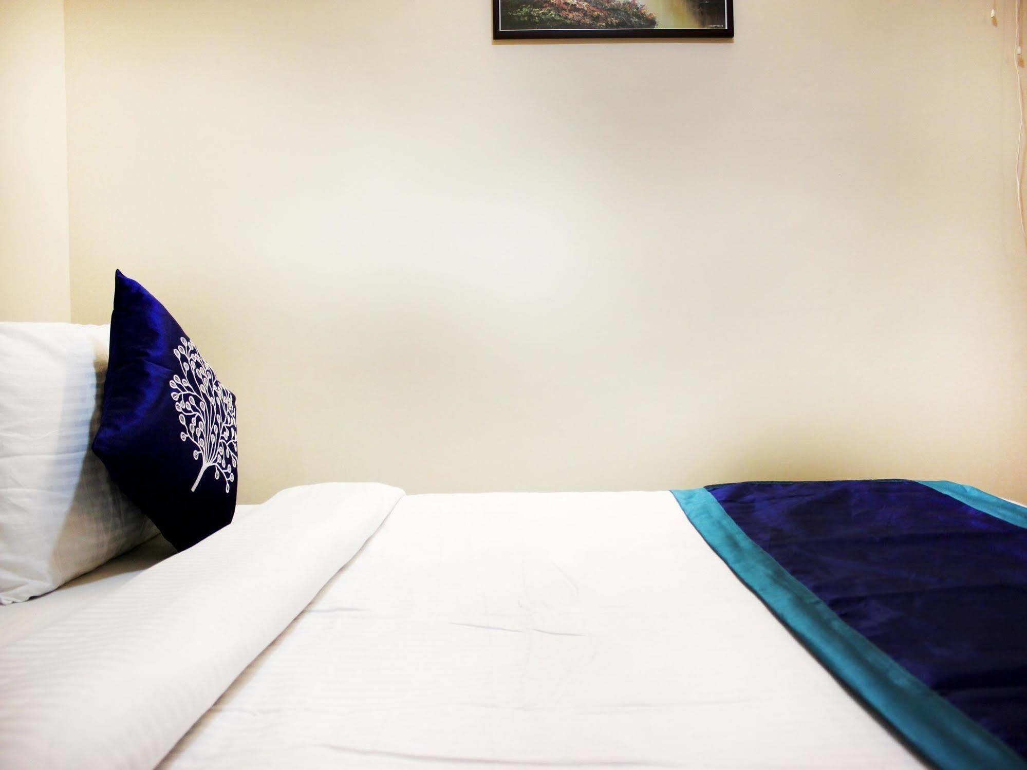 Itsy By Treebo - Palm Emirates Hotel Bangalore Ngoại thất bức ảnh